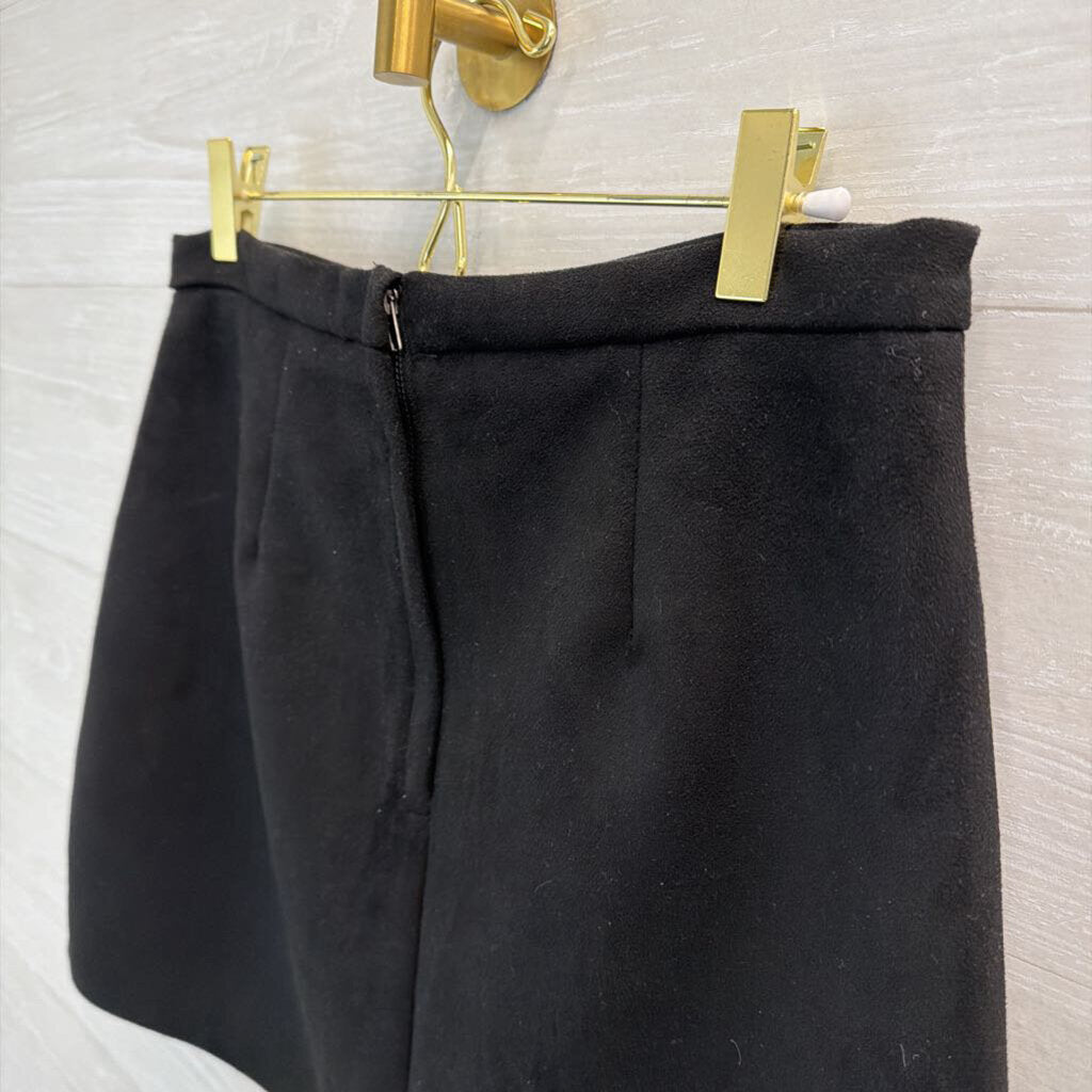 HYFVE Black Suede Button Front Mini Skirt Medium