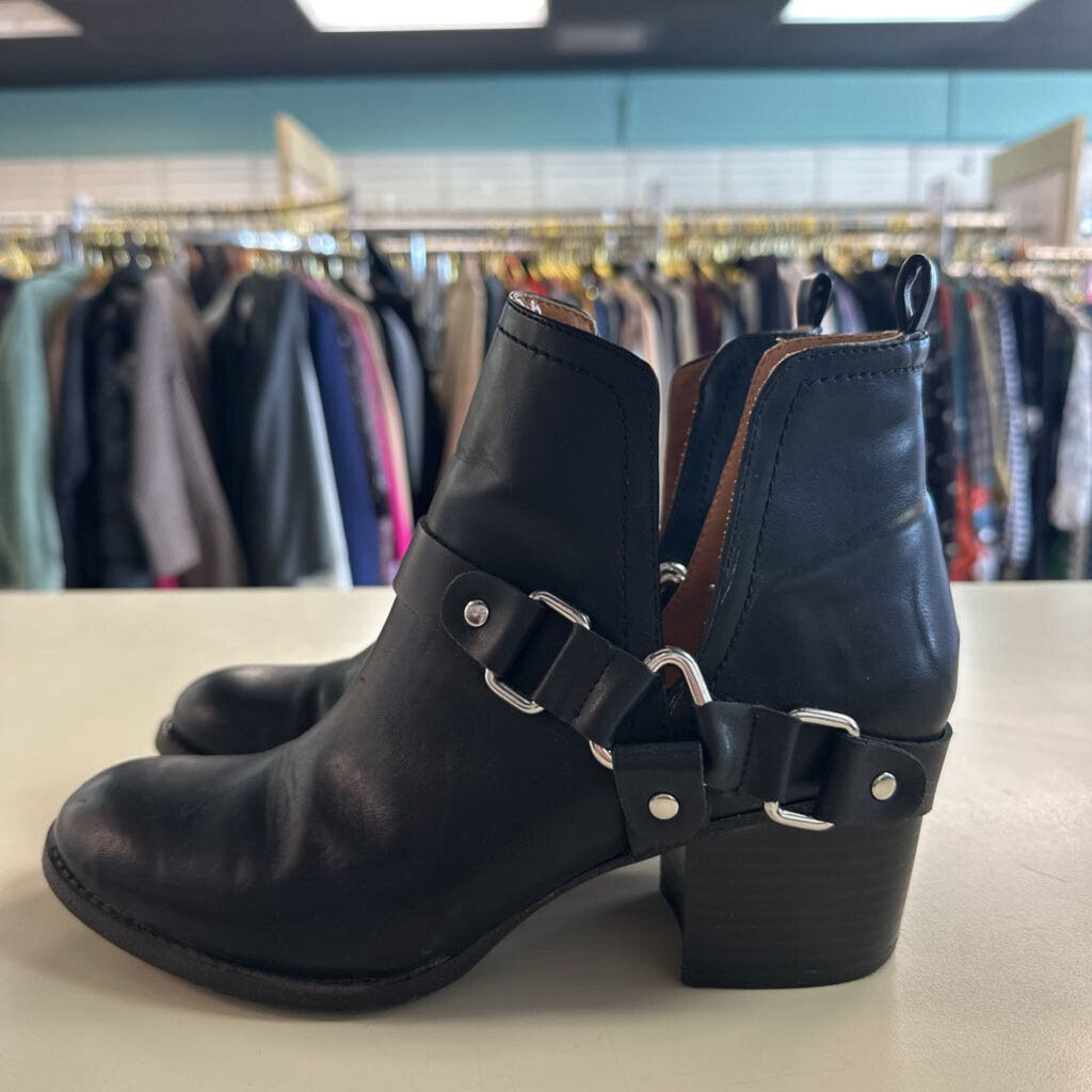 Madden Girl Black Buckle Detail Booties 8.0