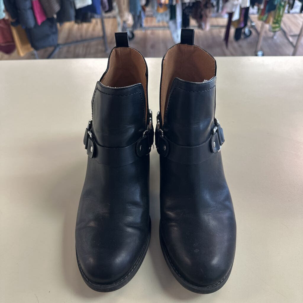 Madden Girl Black Buckle Detail Booties 8.0