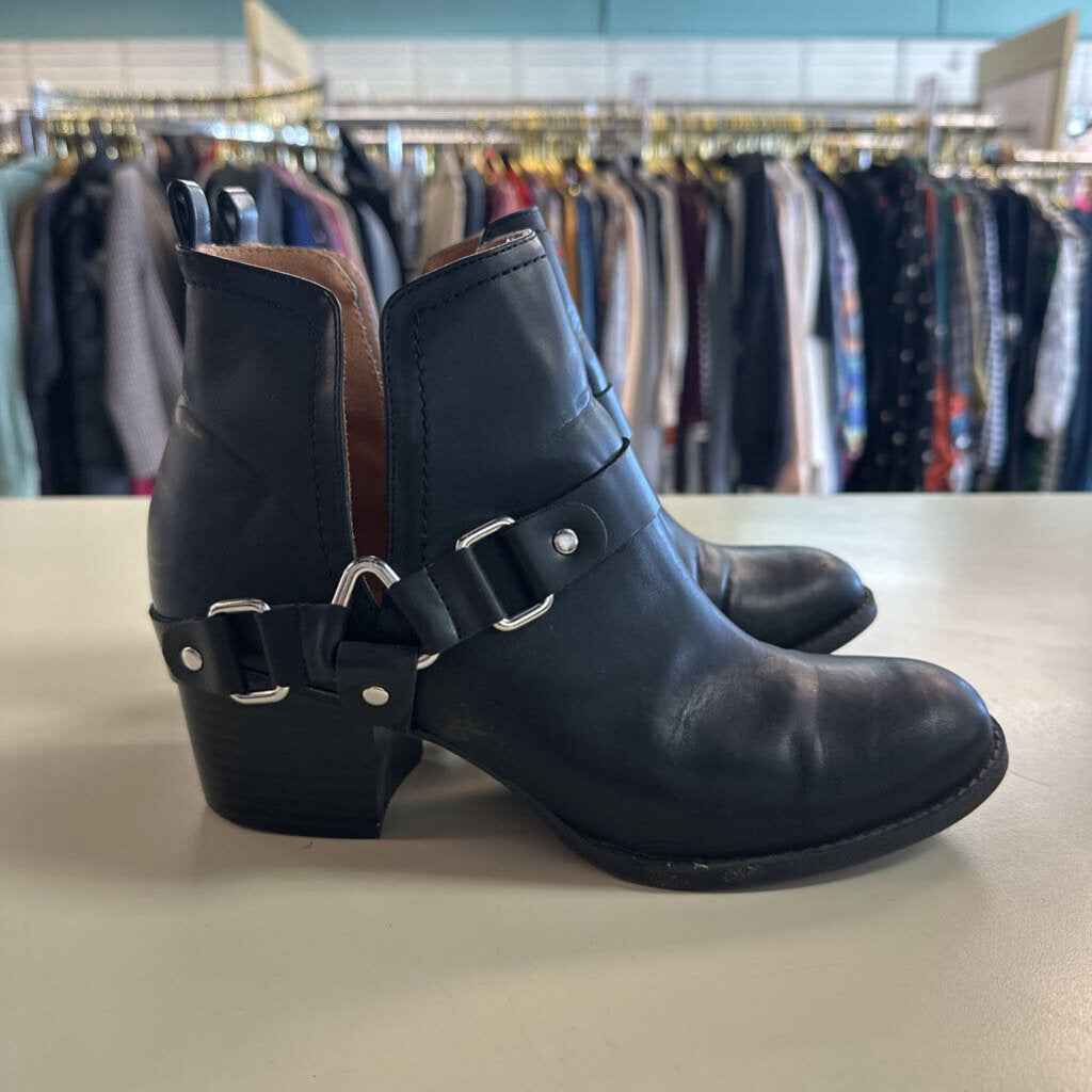 Madden Girl Black Buckle Detail Booties 8.0