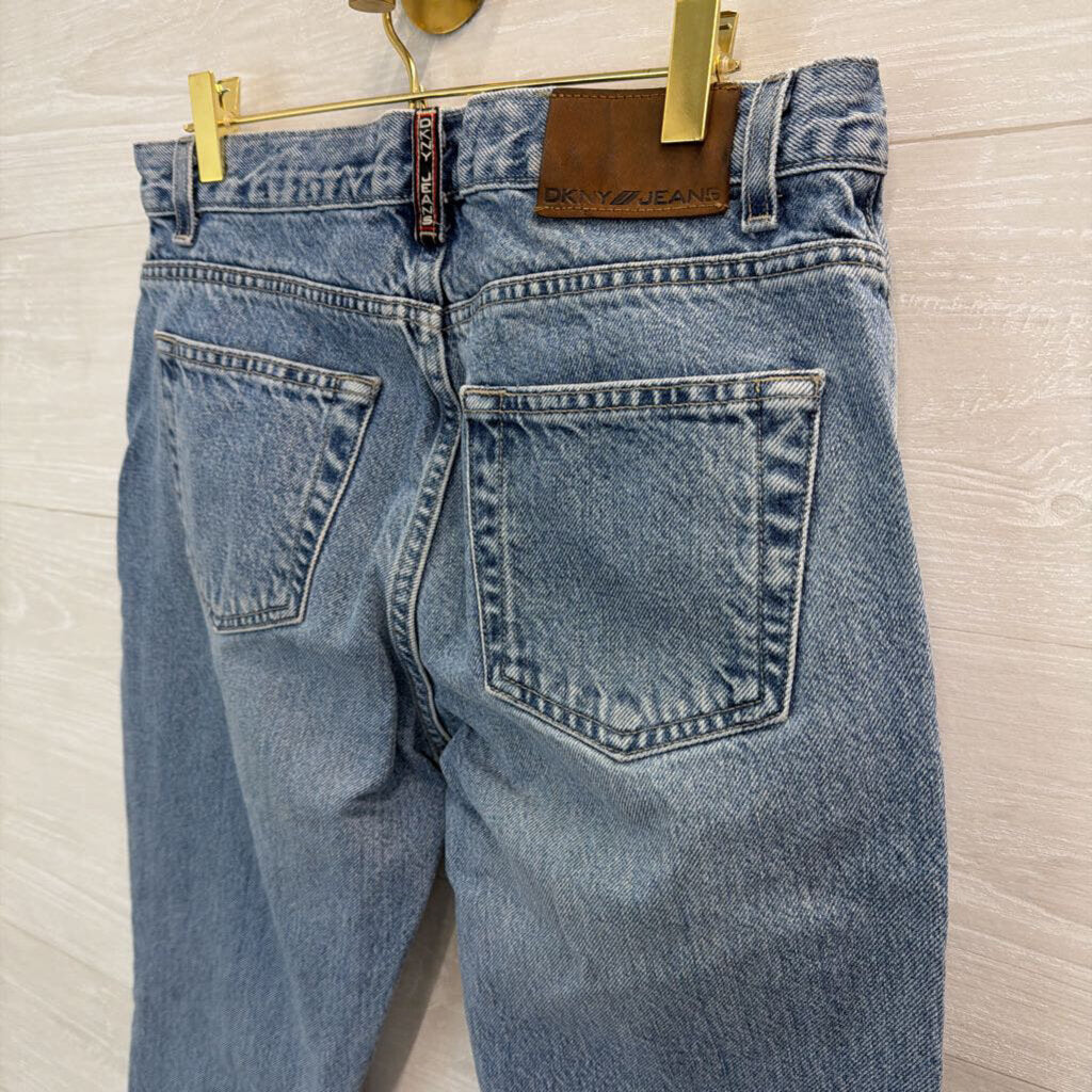 DKNY Jeans Light Wash High Rise Mom Jeans 8