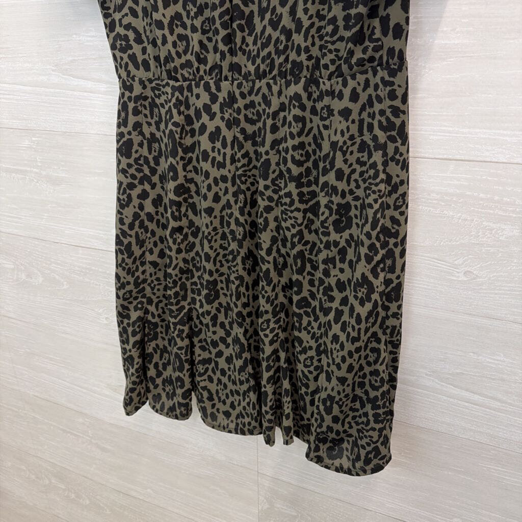 Express Green/ Black Leopard Print Short Puff Sleeve Dress Small