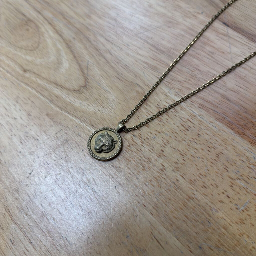 Gold Animal Circle Pendant Necklace