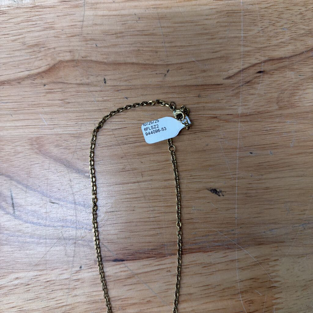 Gold Animal Circle Pendant Necklace