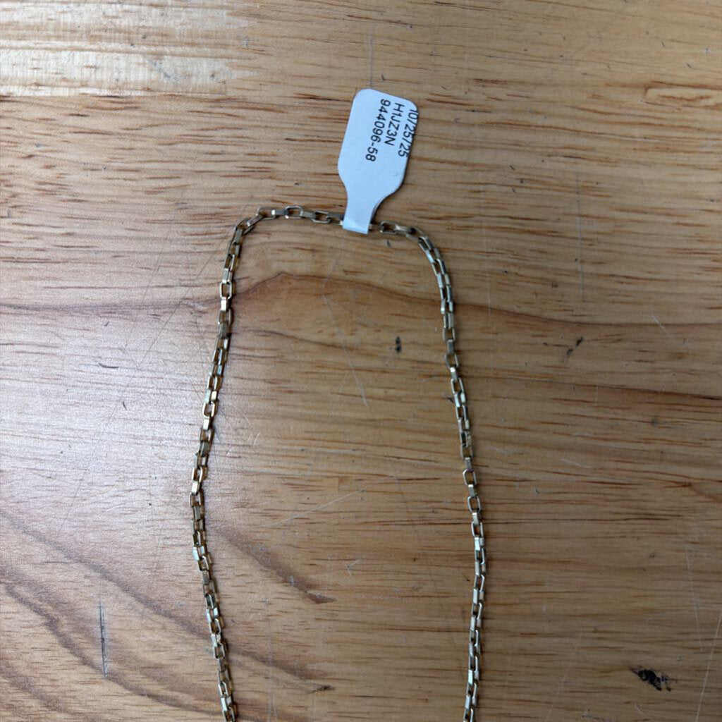 Gold Front Hook Pendant Necklace
