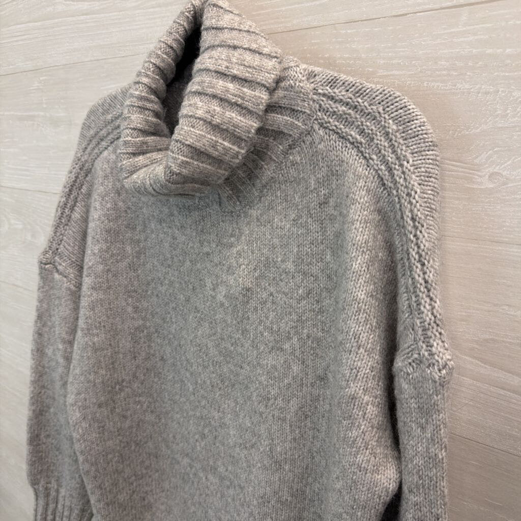 Industry Turtleneck Sweater Extra Large