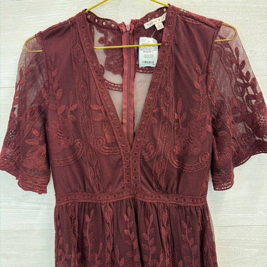 Haute Monde Burgundy Lace Short Sleeve Dress Large