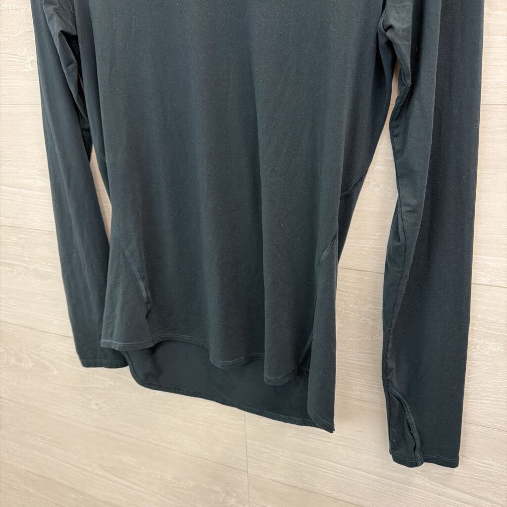 Athleta Green Long Sleeve Athletic Top Small