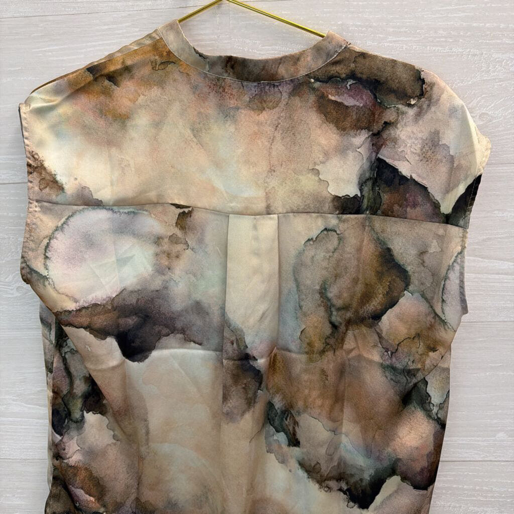 Elie Tahari Green/ Multi Print Silky Short Sleeve Button Down Top Small