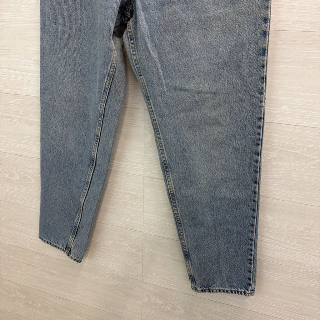 Levi Light Wash 550 Relaxed Fit Tapered Leg Jeans 6