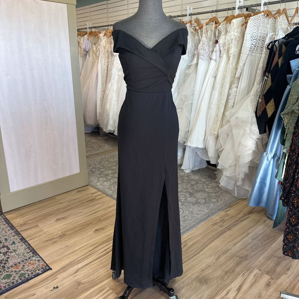 Showny Black Off Shoulder Fitted Long Formal Dress Medium