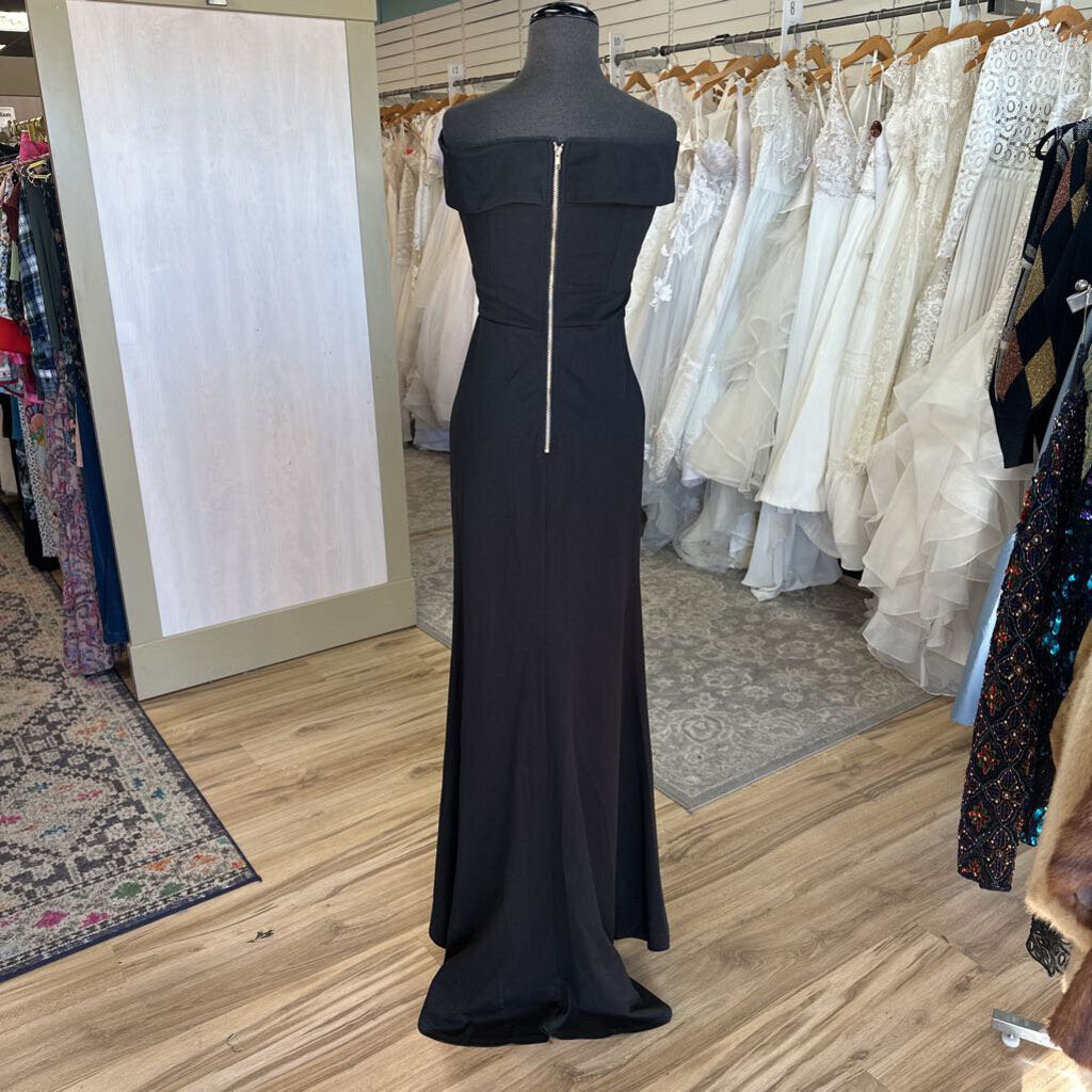 Showny Black Off Shoulder Fitted Long Formal Dress Medium