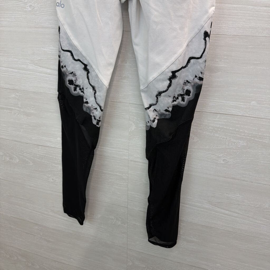 Alo White/ Black Ankle Print Leggings Medium