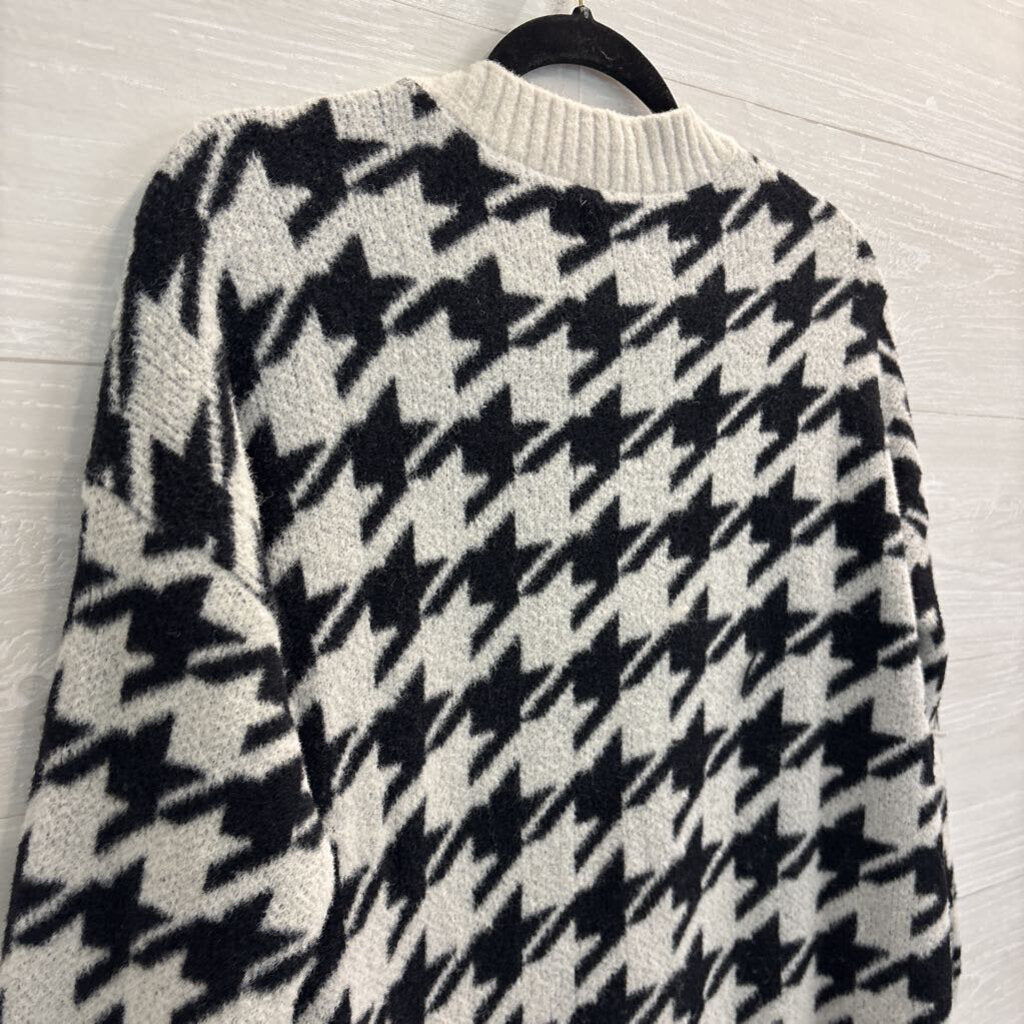 Lou & Grey Black and White Houndstooth Sweater Medium