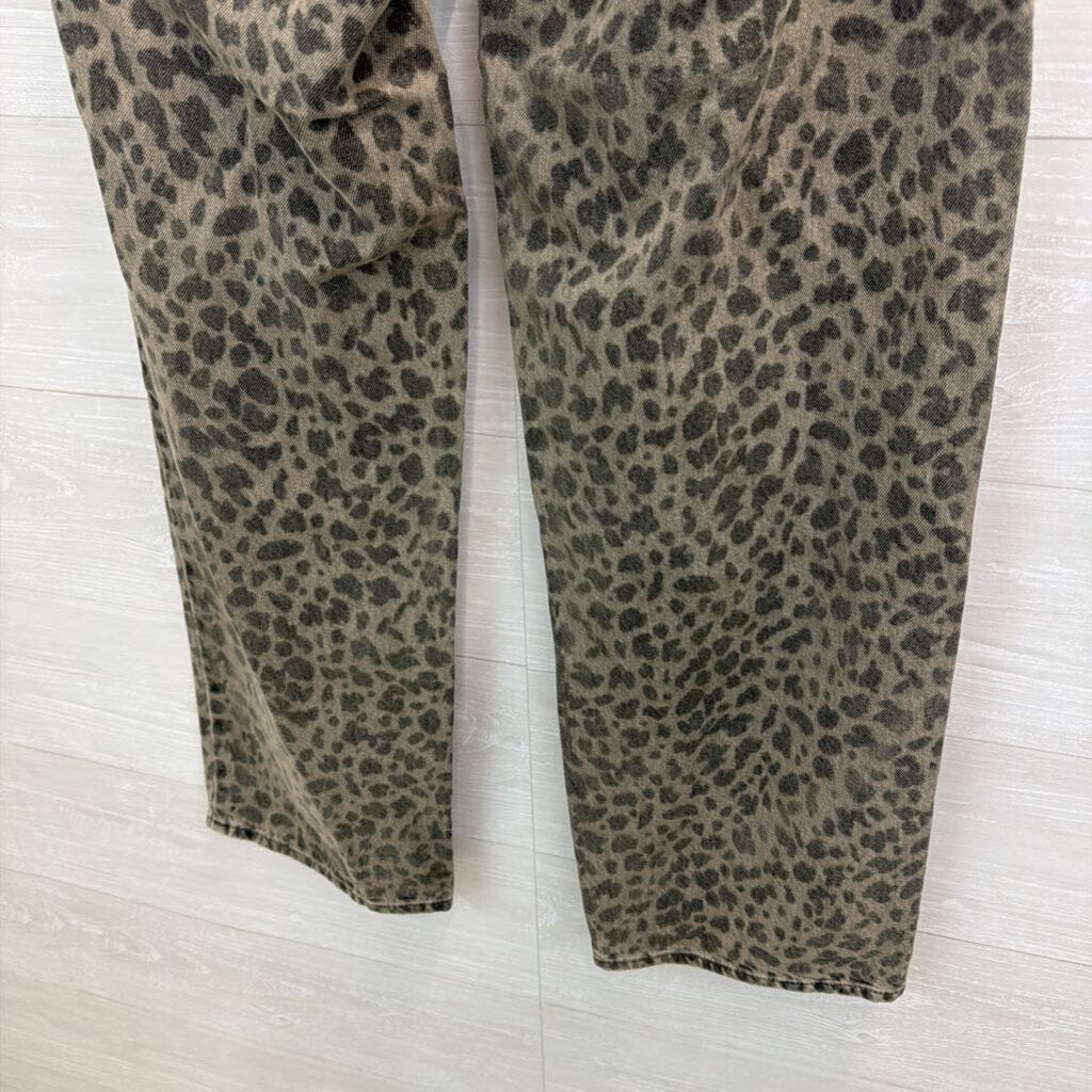 Universal Thread Mid Rise 90s Baggy Cheetah Print Jeans 6