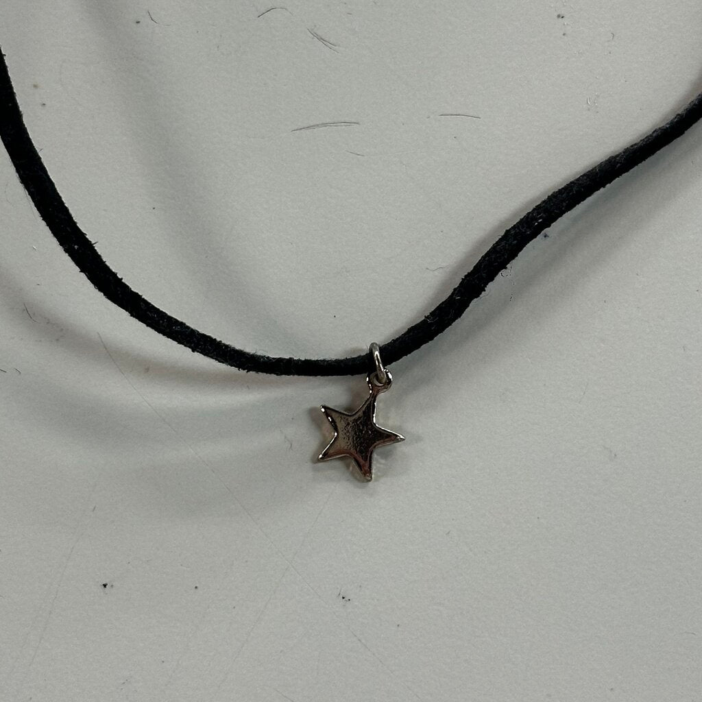 Black Choker With Star Necklace