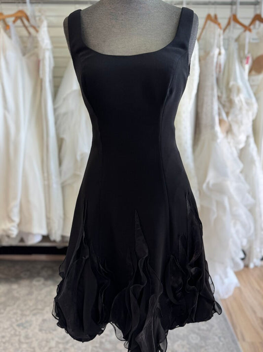JS Boutique Black Ruffle Hem Short Formal Dress 8