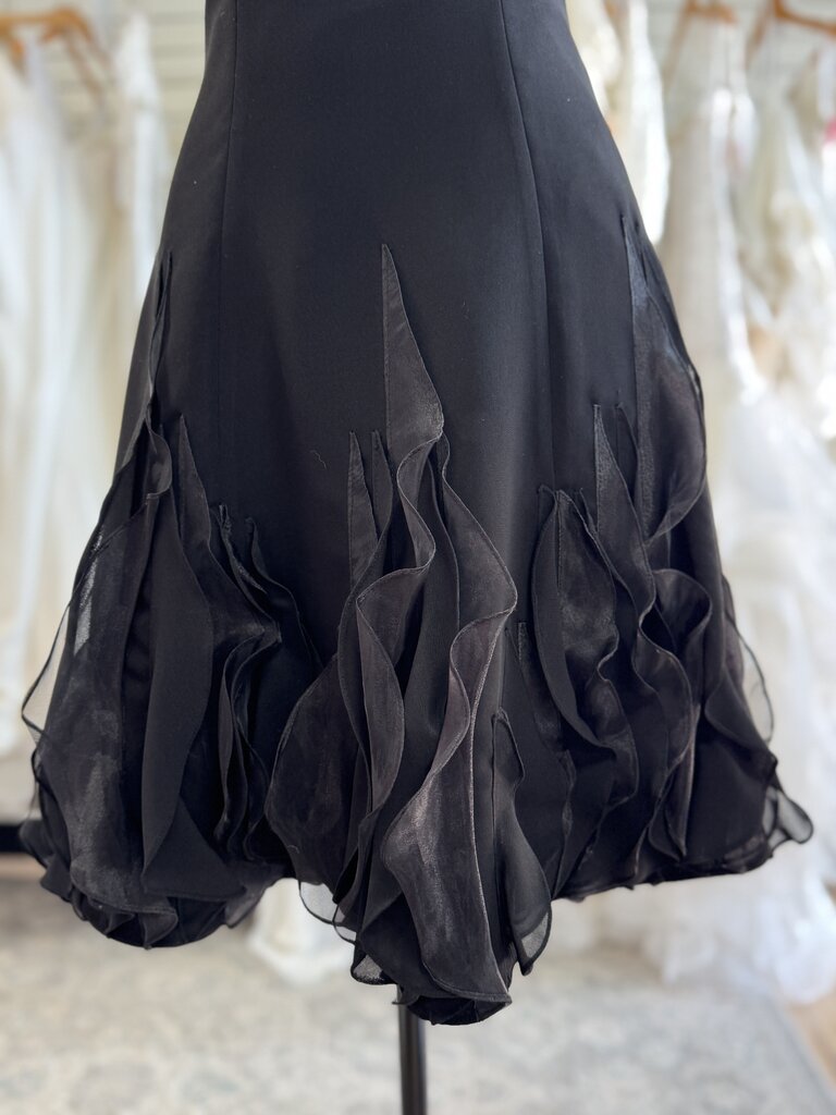 JS Boutique Black Ruffle Hem Short Formal Dress 8