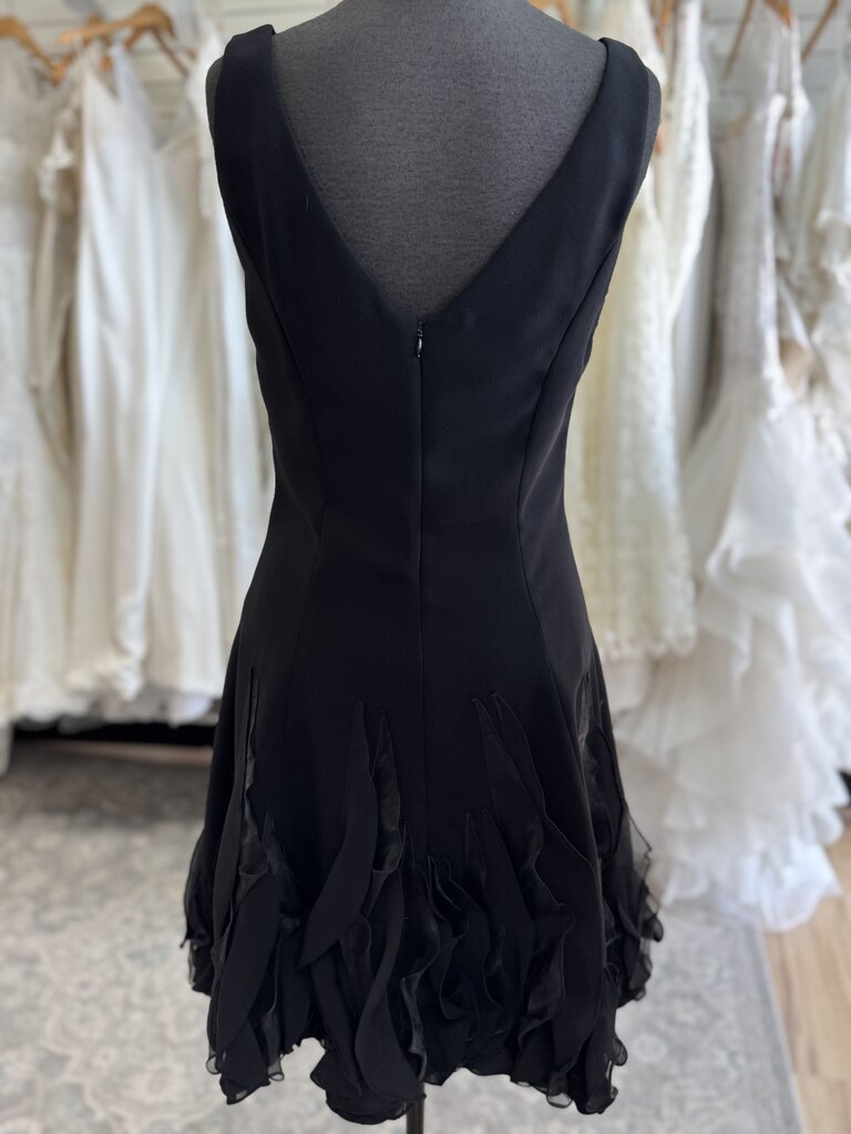 JS Boutique Black Ruffle Hem Short Formal Dress 8
