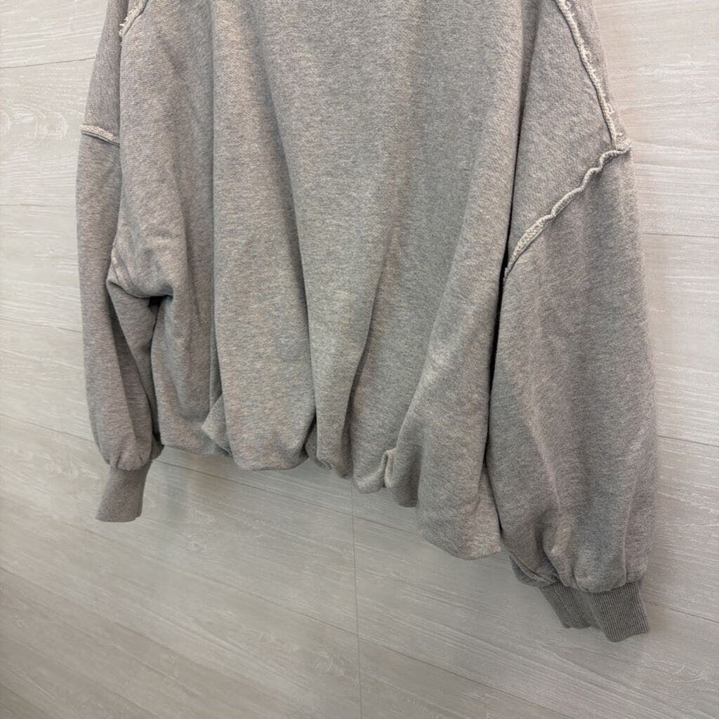 We The Free Grey Thick Crewneck Long Sleeve Pullover Medium