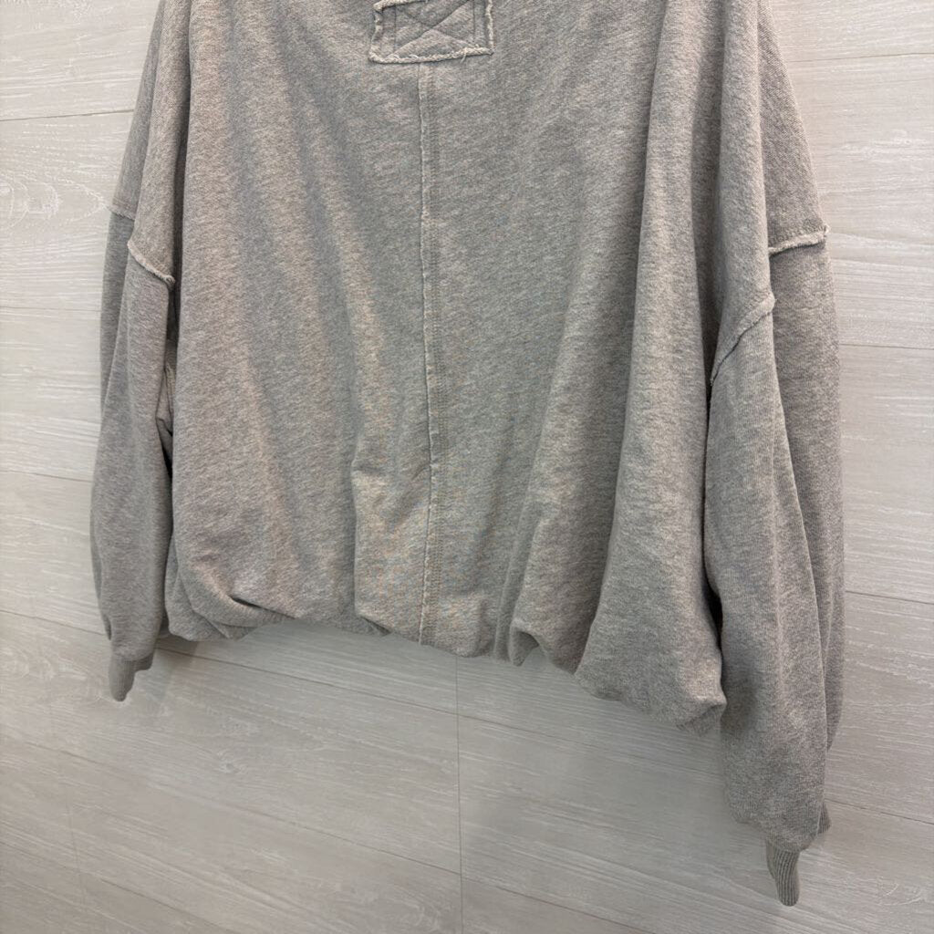 We The Free Grey Thick Crewneck Long Sleeve Pullover Medium