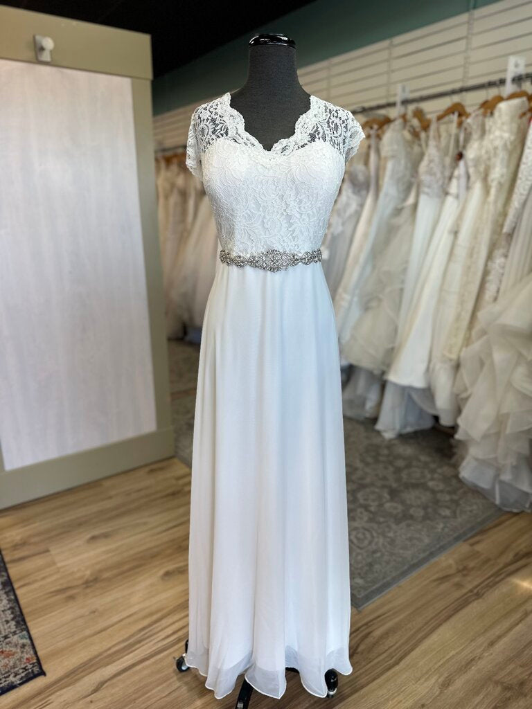 Dessy Collection Ivory Lace Short Sleeve Top Bridal Gown 14