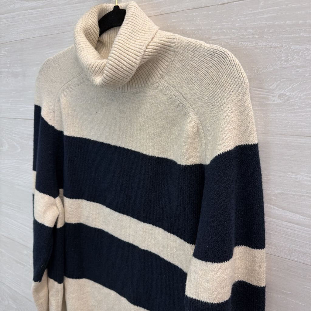 Banana Republic Cream/ Navy Striped Turtleneck Sweater Extra Large