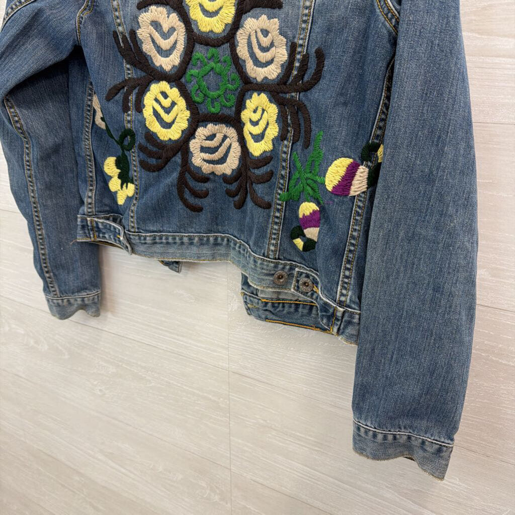 Lucky Brand Light Wash Embroidered Denim Jacket Medium