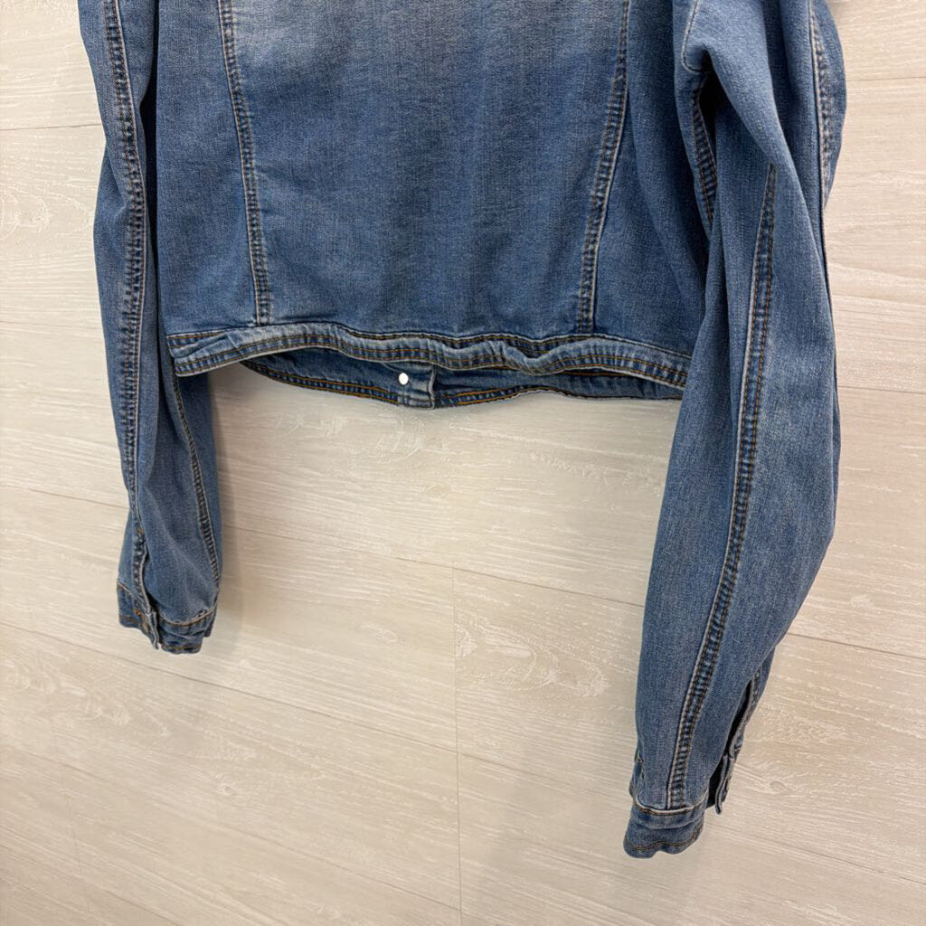 A Bazi Medium Wash Off Shoulder Button Down Denim Top 2X