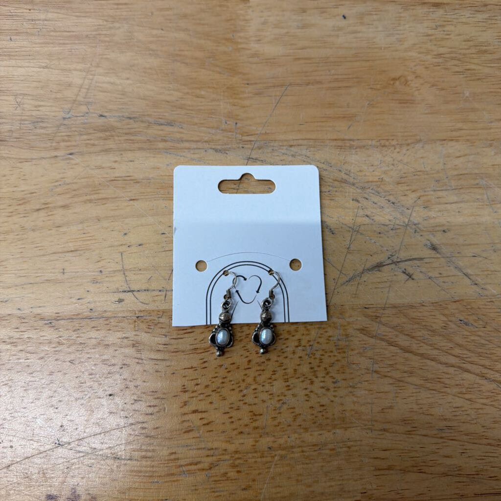 Silver/ Pearl Drop Earrings