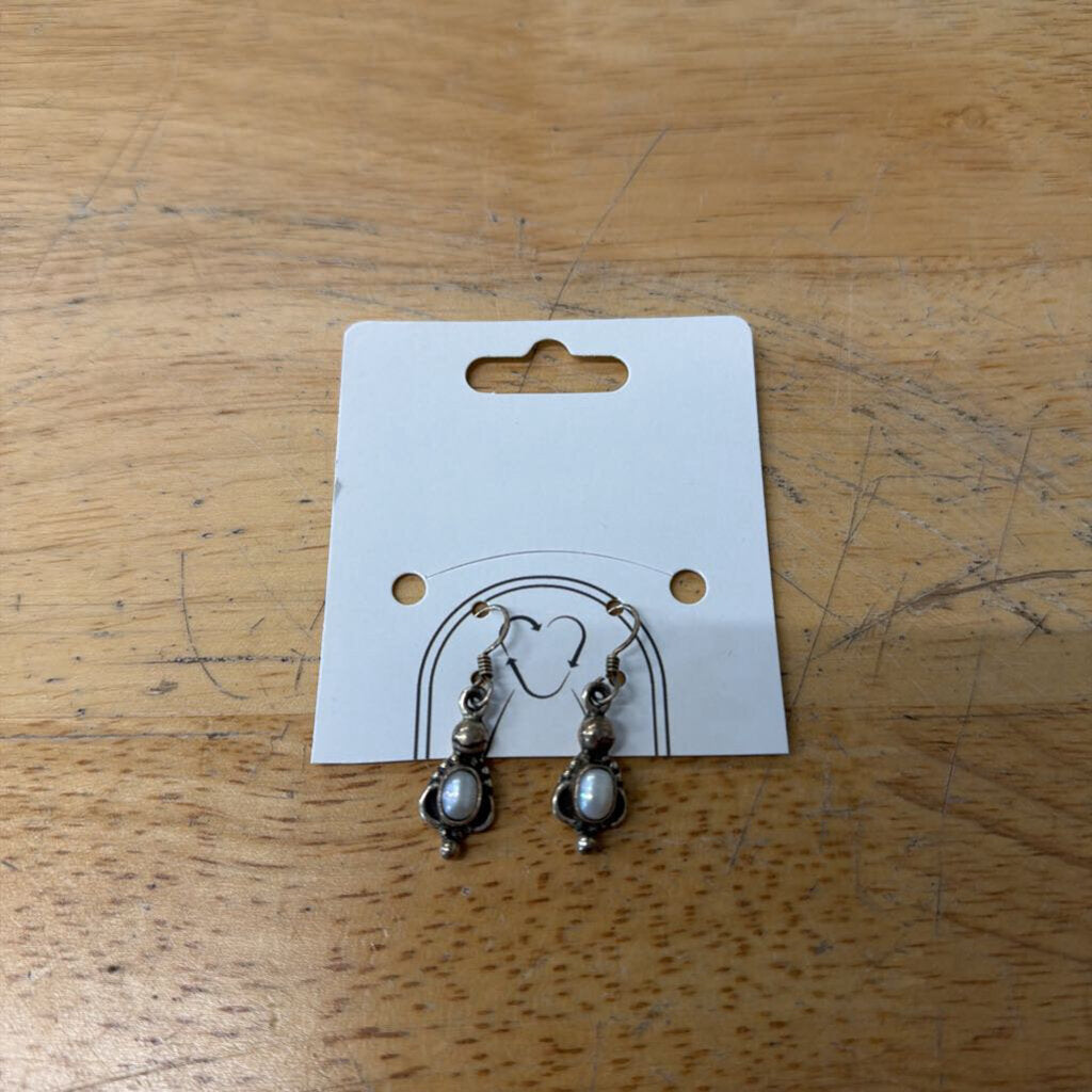 Silver/ Pearl Drop Earrings