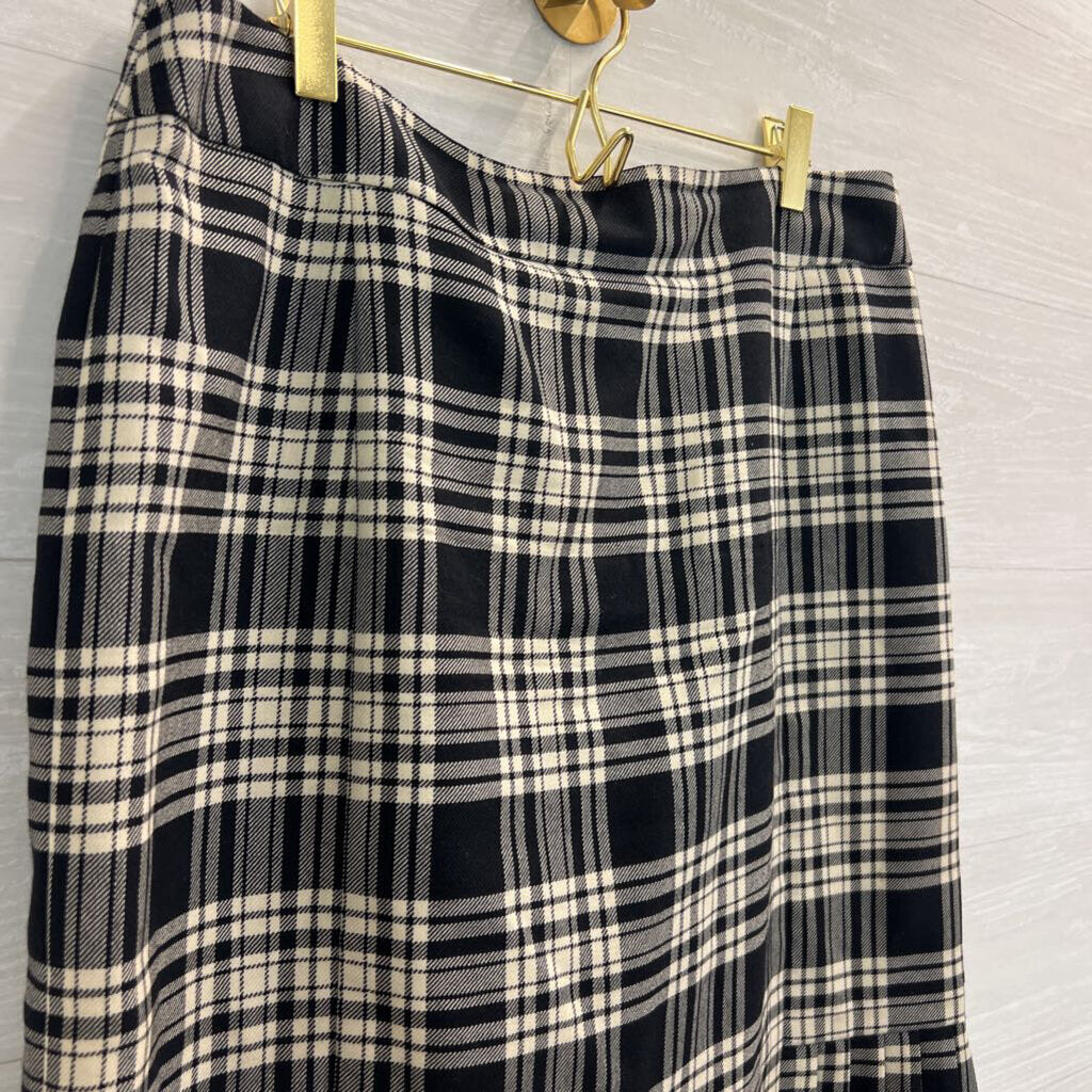 Brooks Brothers 346 Black/White Plaid Skirt 14