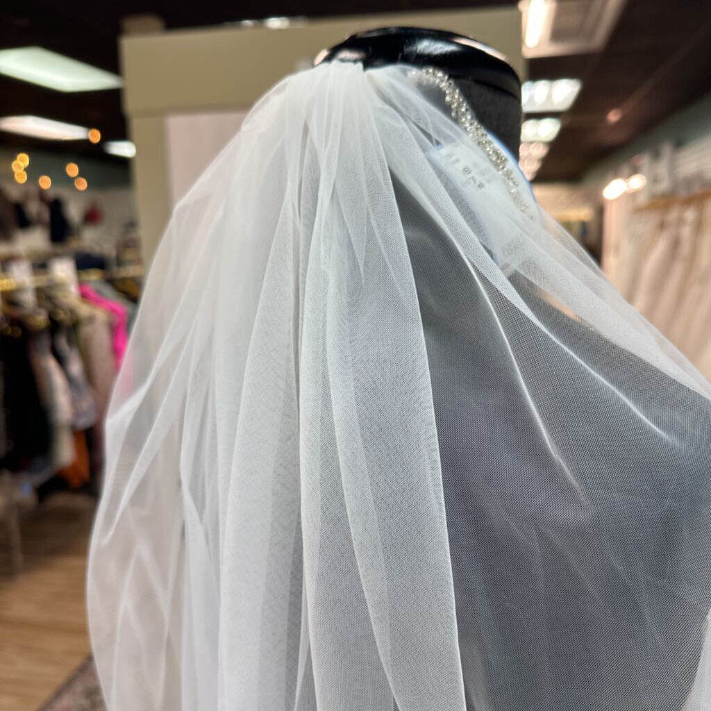 Ivory Beaded Edge Veil