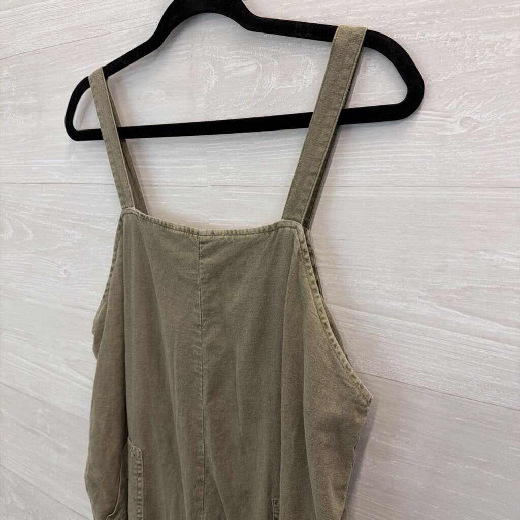Universal Thread Green Billowy Overall Jumpsuit Medium