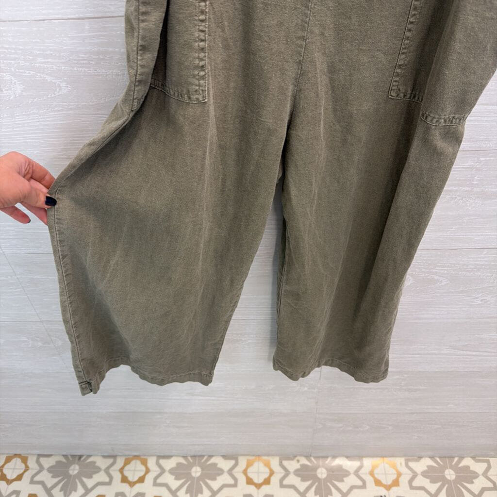 Universal Thread Green Billowy Overall Jumpsuit Medium