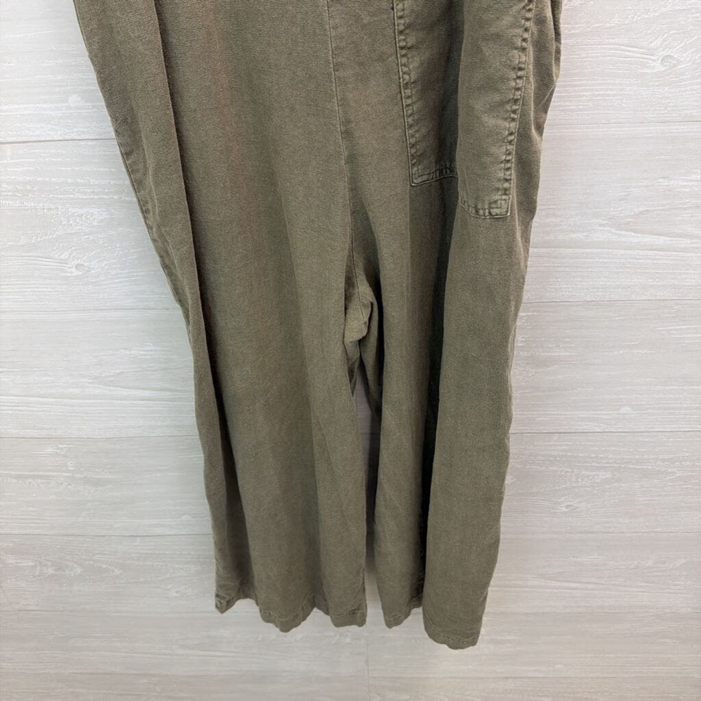 Universal Thread Green Billowy Overall Jumpsuit Medium
