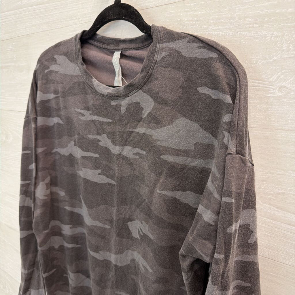 Athleta Grey Camo Print Long Sleeve Pullover Small