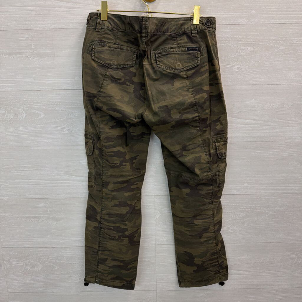 Sanctuary Green Camo Cargo Style Pants 28