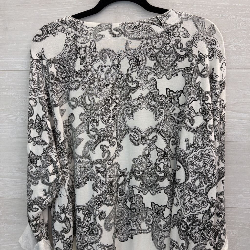 Chicos White/ Black Print Long Sleeve Top 20/22