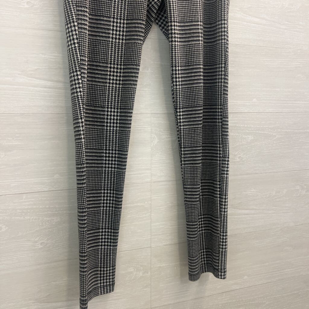 Boom Boom Jeans Black/White Houndstooth Pull on Pant Medium