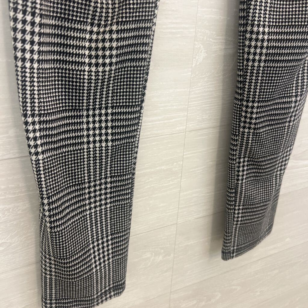 Boom Boom Jeans Black/White Houndstooth Pull on Pant Medium