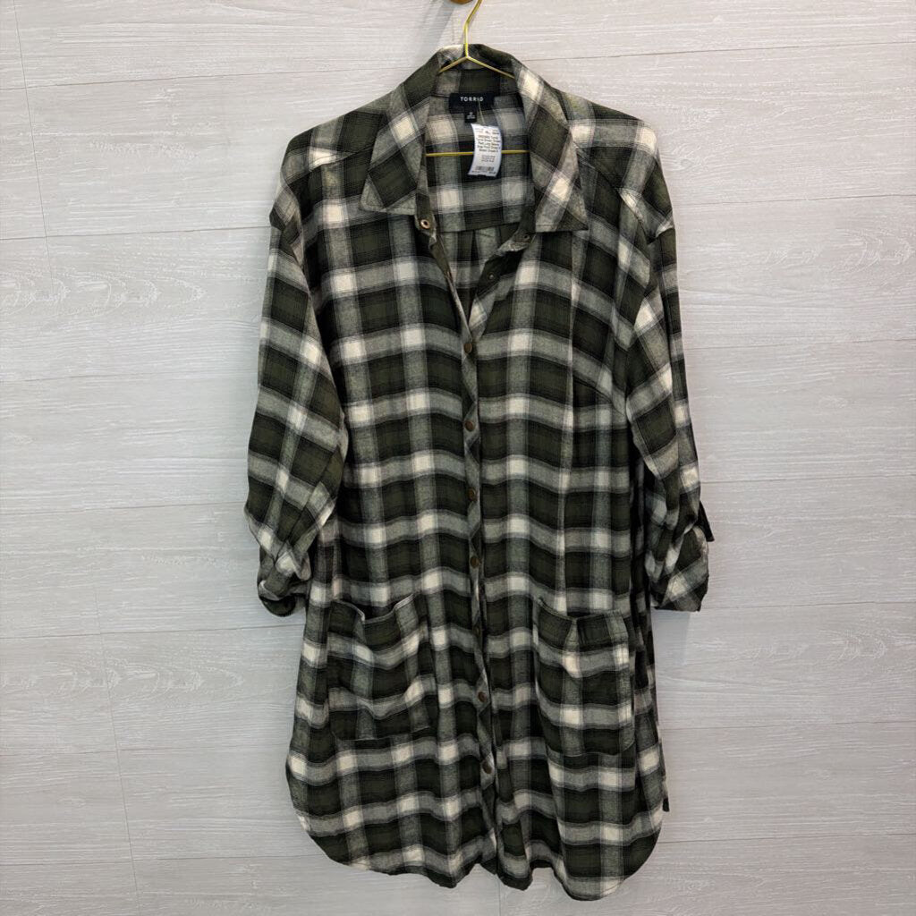 Torrid Green/ Cream Plaid Long Sleeve Snap Front Dress 0