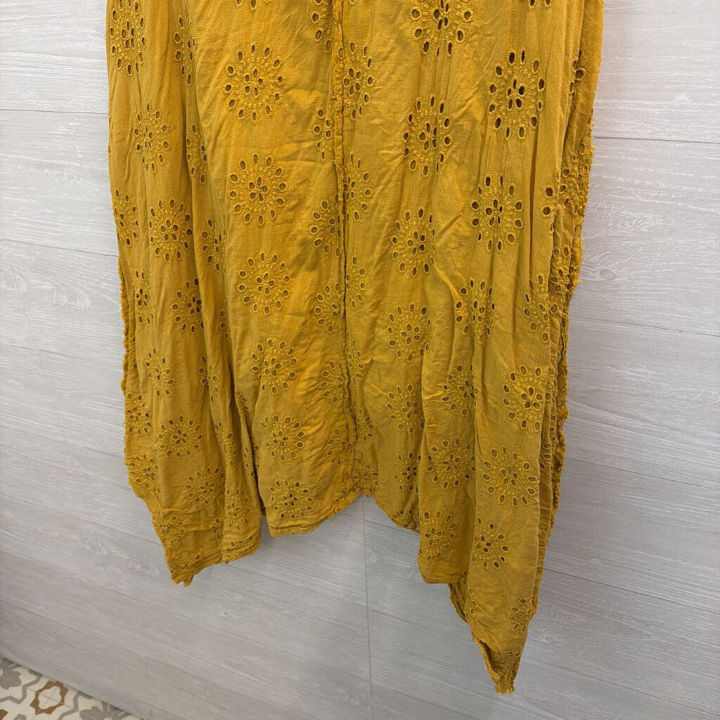 A Rare Bird Yellow Eyelet Button Front Sleeveless Tunic Top One Size