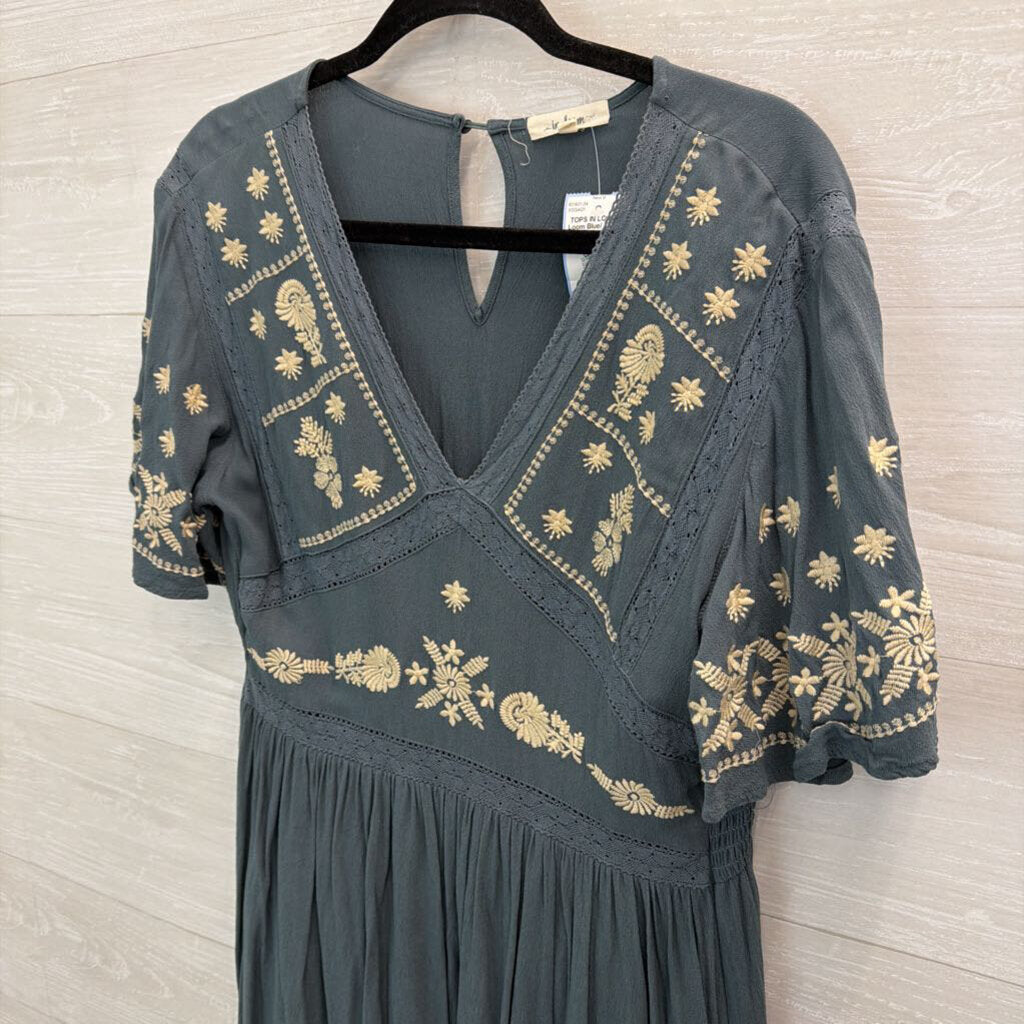 In Loom Blue/ Cream Embroidered Top Short Sleeve Midi Dress Large