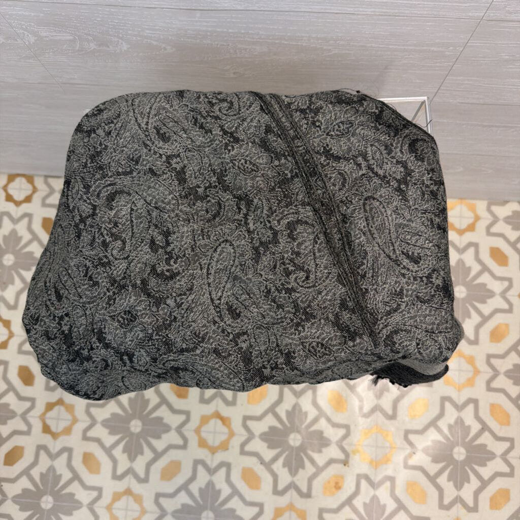 Soft Grey Print Scarf