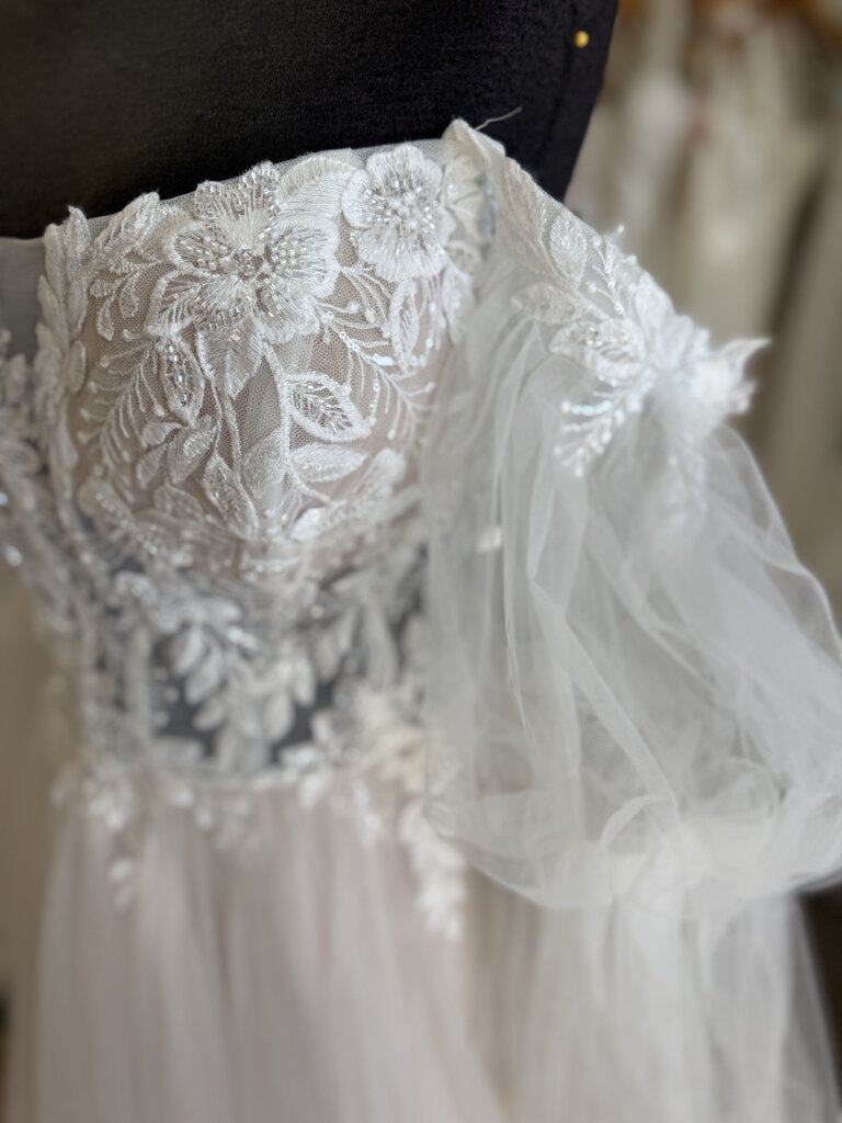 Stella York Beaded Lace Top Long Off Shoulder Sleeve Bridal Gown 18