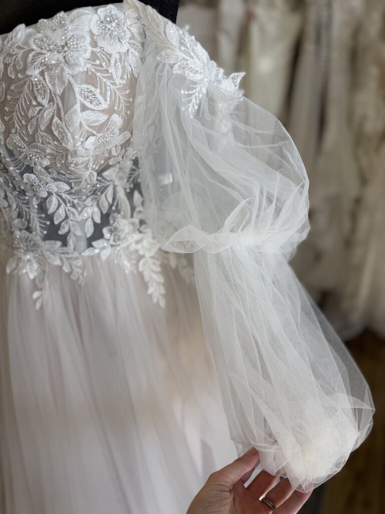 Stella York Beaded Lace Top Long Off Shoulder Sleeve Bridal Gown 18