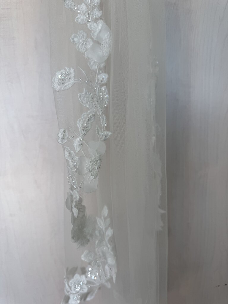 Ivory Beaded Lace Edge Veil