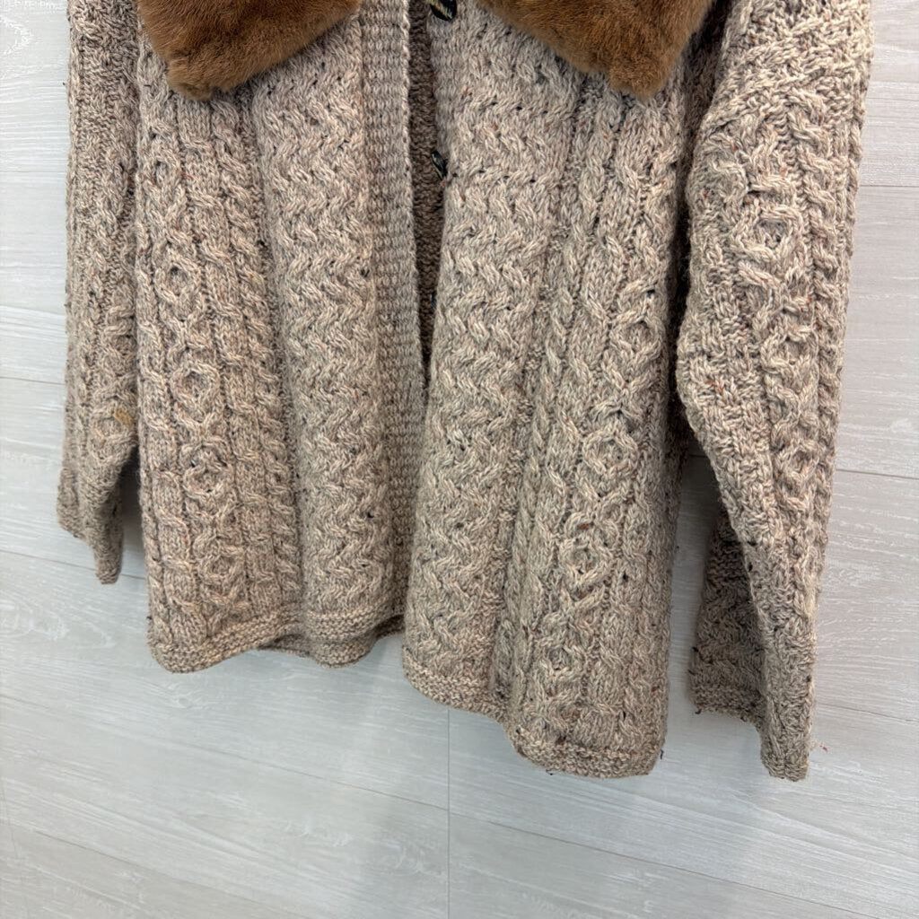 Vintage Carraig Donn 100% Pure New Wool Brown Cable Knit Fur Collar Cardigan Sweater Large