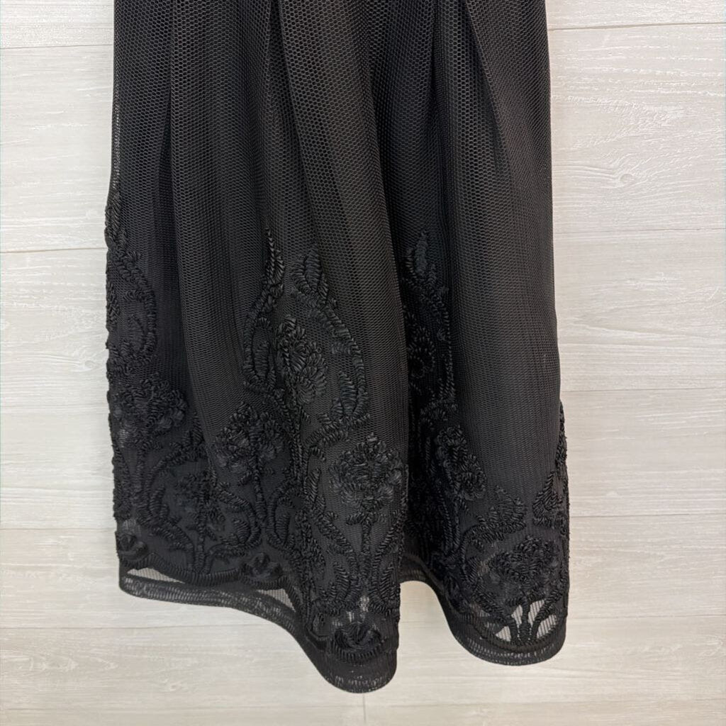 Gracia Black Short Sleeve Textured Midi Dress Small